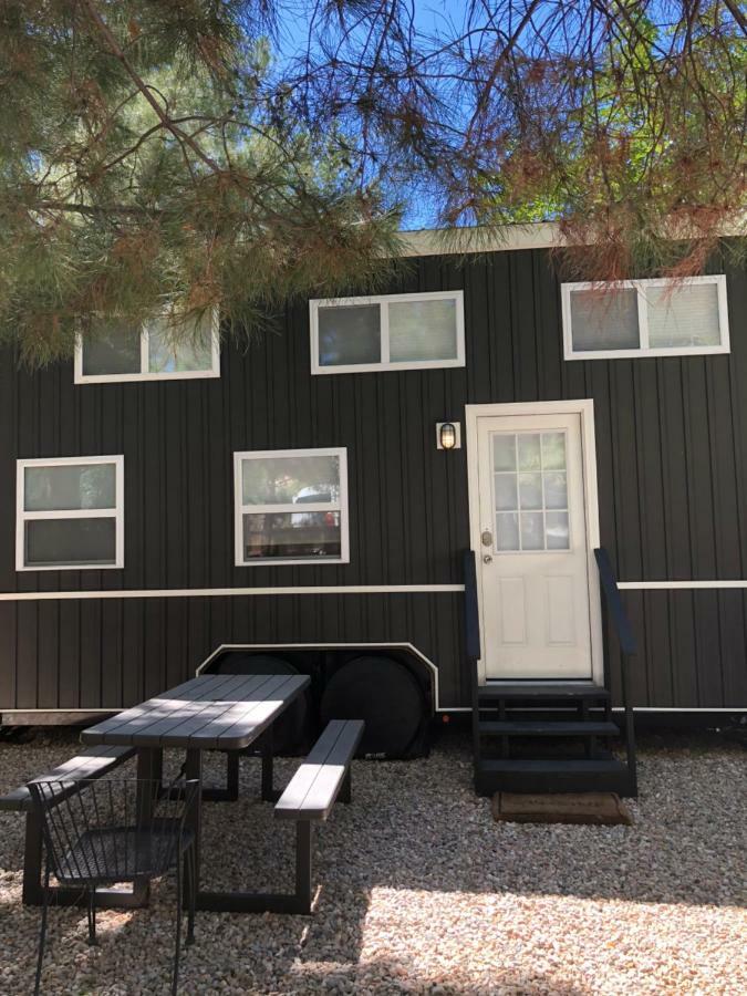 Hygge Tiny Home Hue-Gah Leeds Экстерьер фото